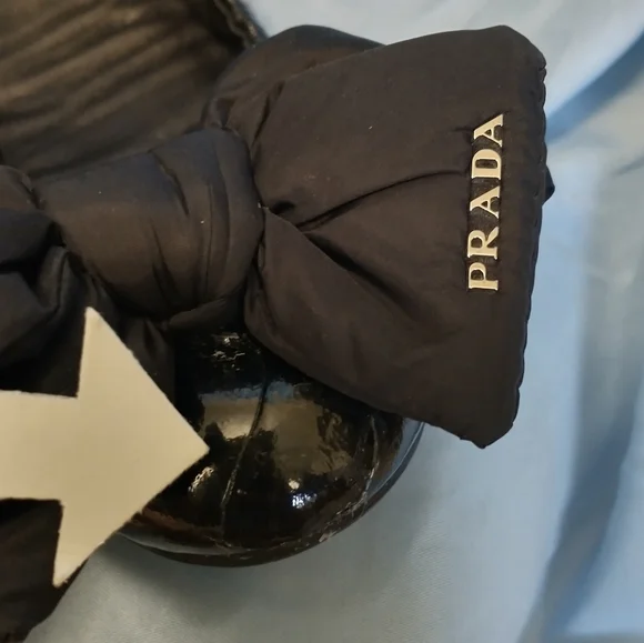 💯 Authentic PRADA Black Patent Women's Flats - Picture 8 of 12